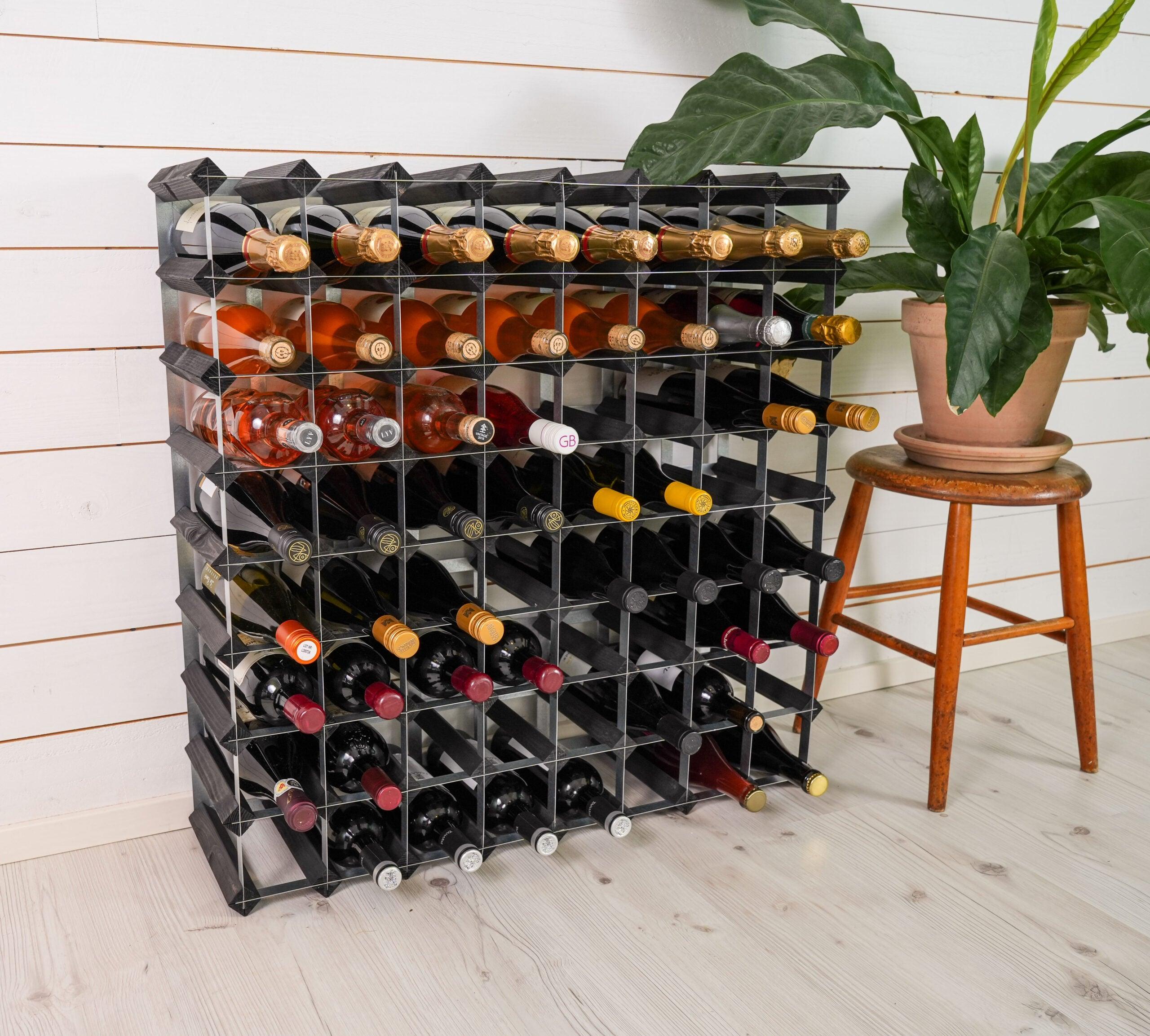 fyldt 72 flaskers vinreol i sort ask, som du selv skal samle.